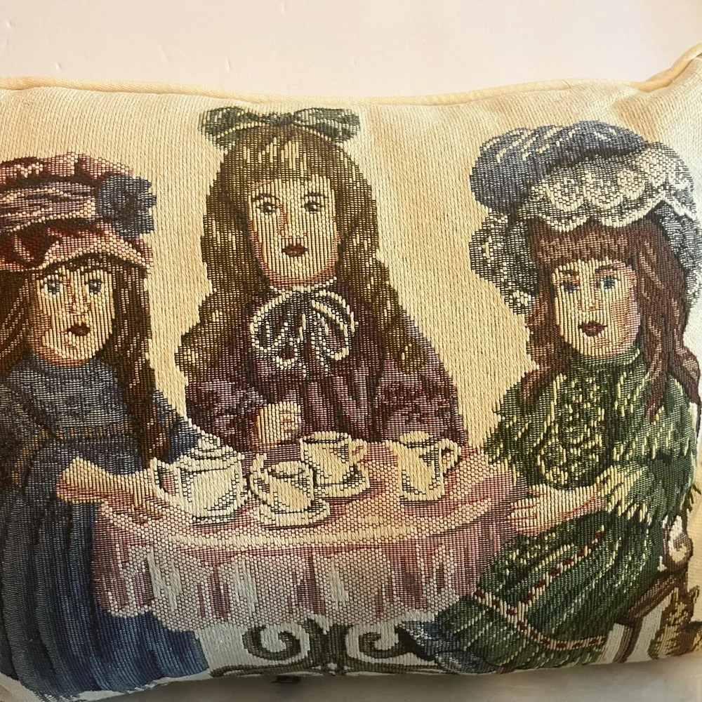 VICTORIAN TAPESTRY THROW PILLOW 15x12” 3 GIRLS‎ TEA PARTY GIRLHOODCORE PLAY